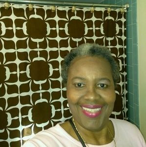 Meet your Posher, Marcia